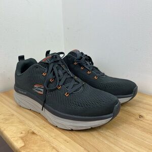Skechers Relaxed Fit: D'Lux Walker - Meerno Sneakers Sz 10